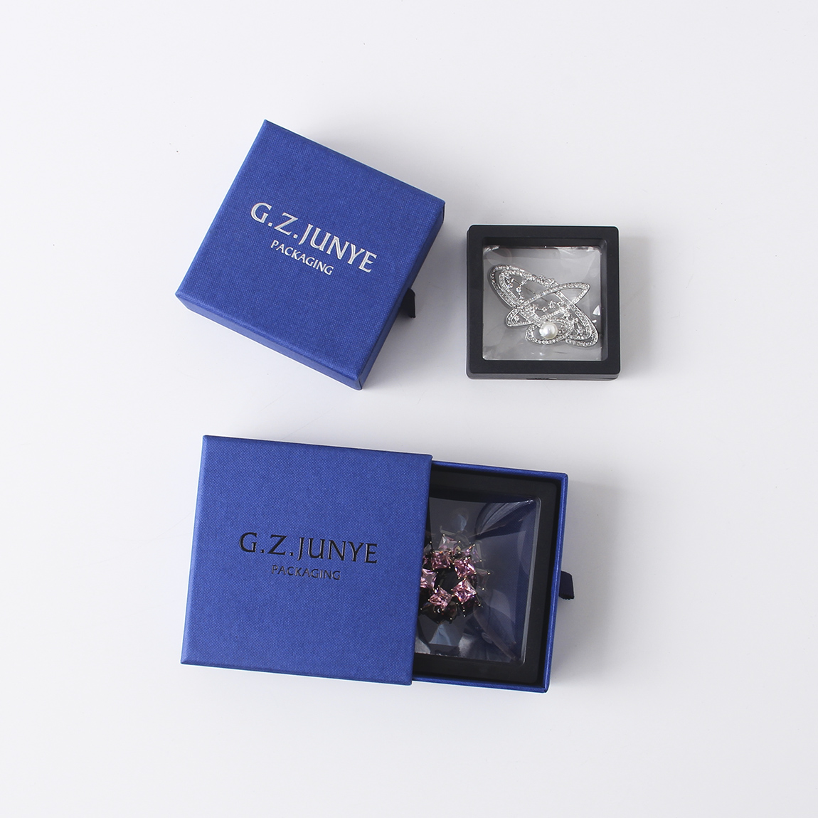 紙質(zhì)珠寶包裝盒會有哪些生產(chǎn)上的細節(jié)需要注意？